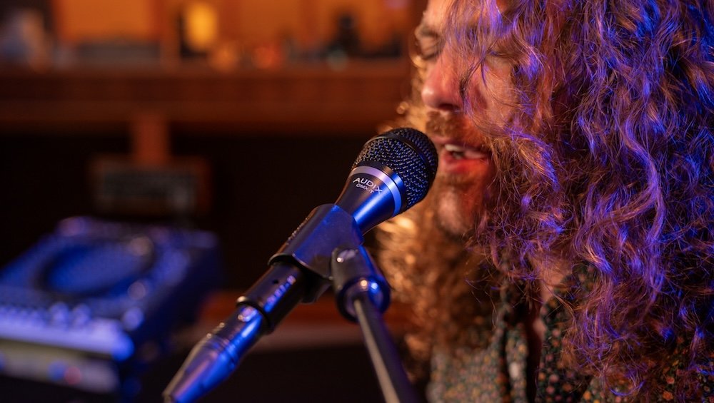 1 17 25 audix introduces new omx dynamic vocal mic range